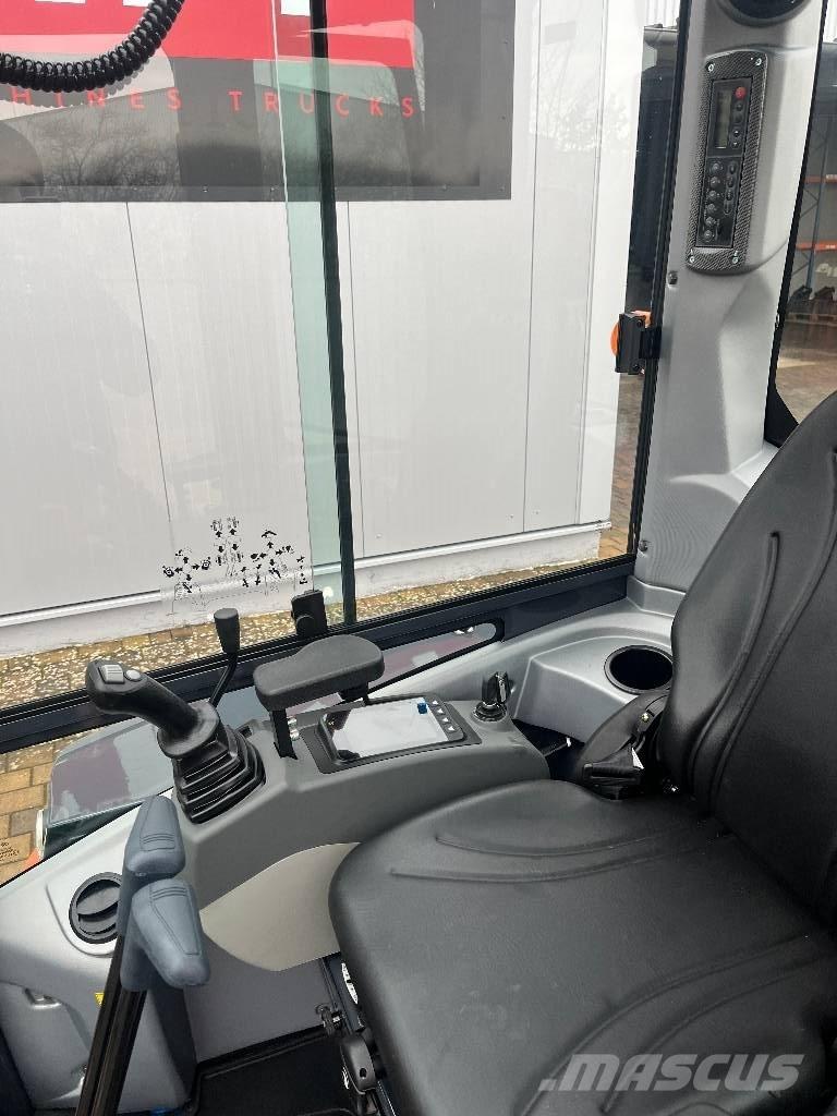 Atlas AC 25 UF Міні-екскаватори < 7т