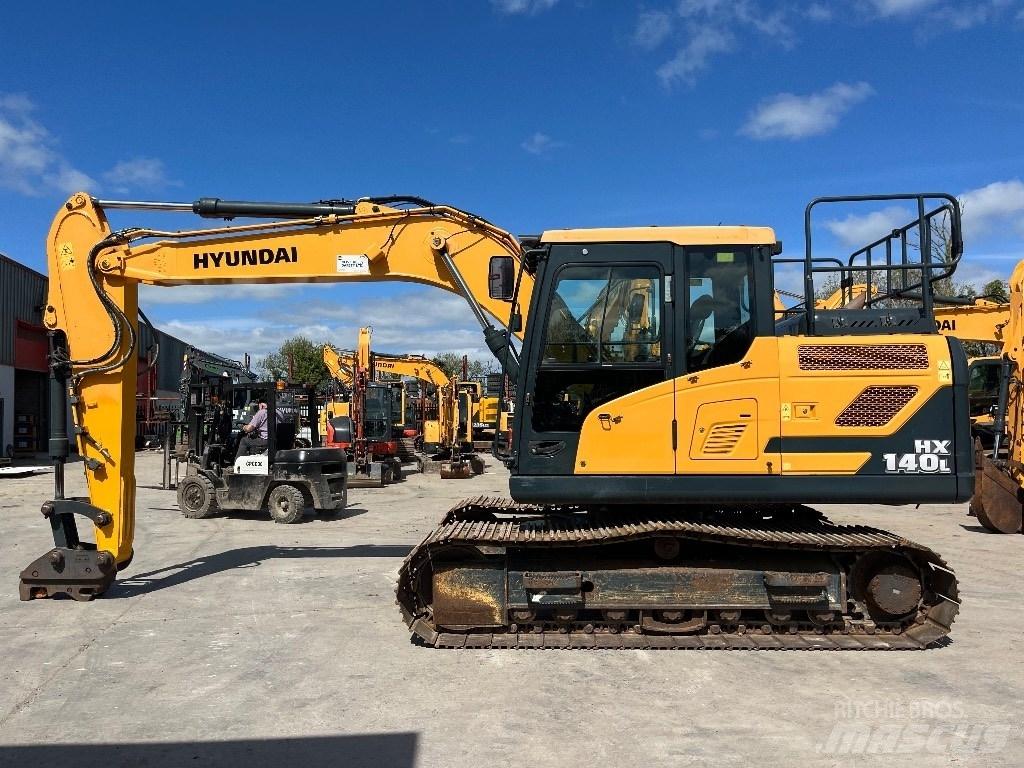 Hyundai HX140L Гусеничні екскаватори