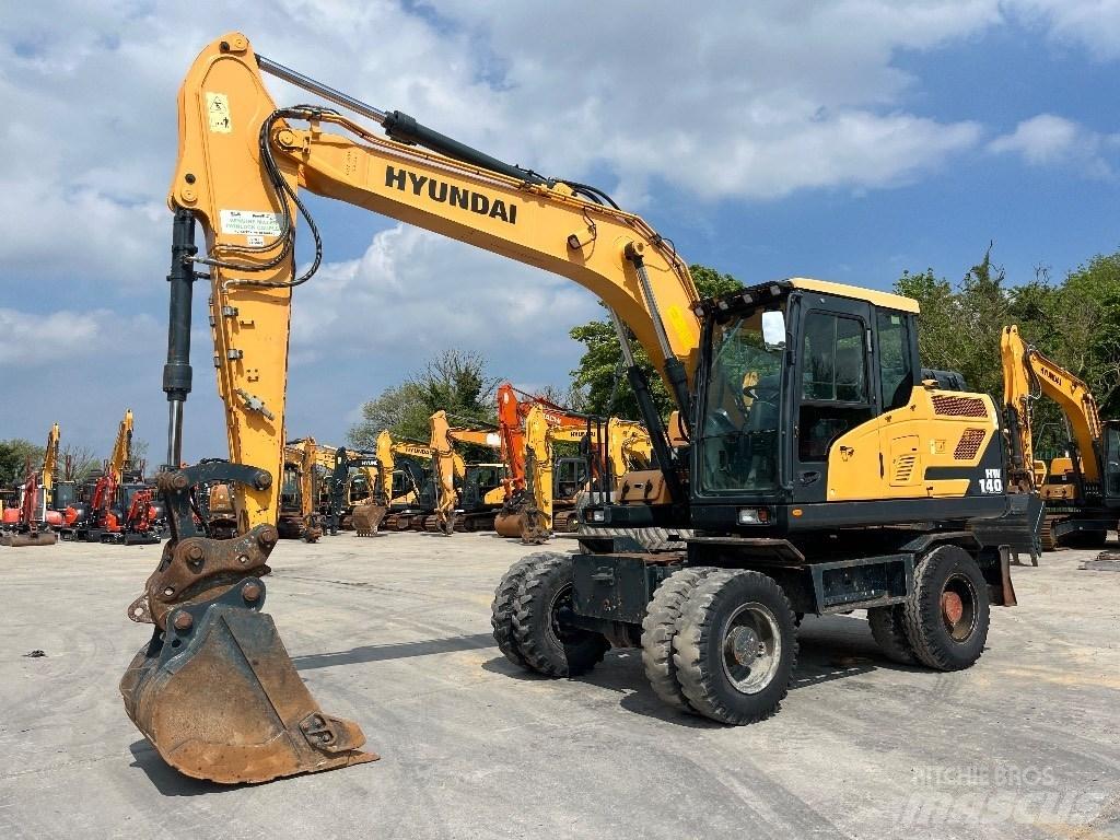 Hyundai HW140 Колісні екскаватори