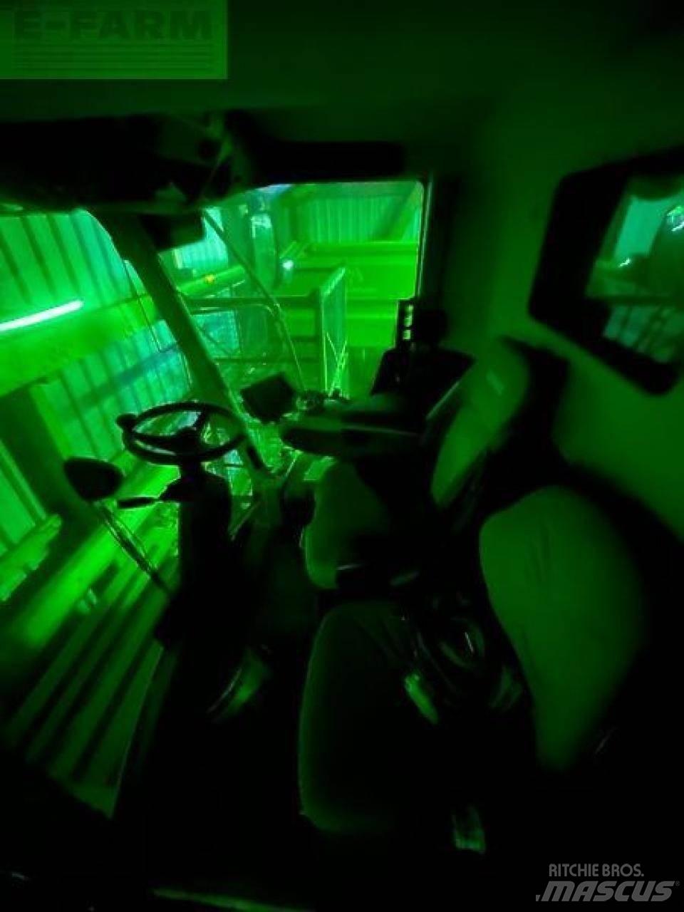 CLAAS lexion 740 Зернозбиральні комбайни