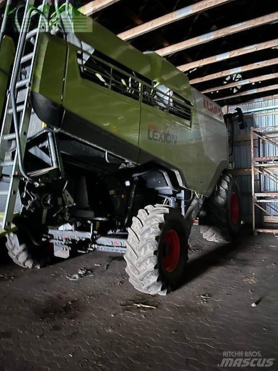 CLAAS lexion 740 Зернозбиральні комбайни