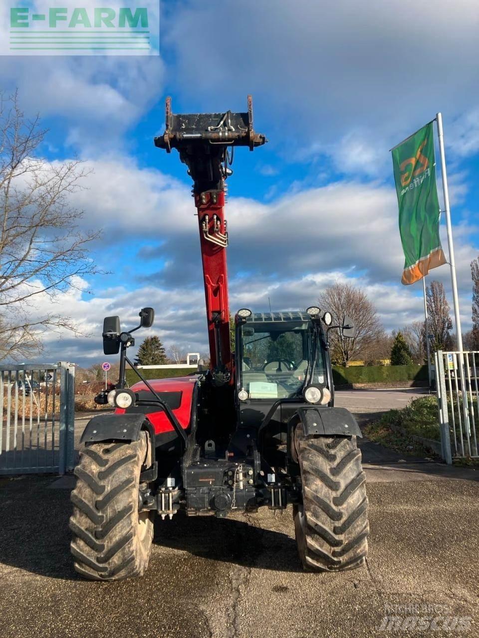 Case IH 635 Телескопічний навантажувач