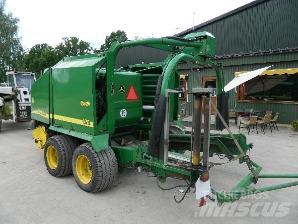 John Deere 678 Рулонні прес-підбирачі