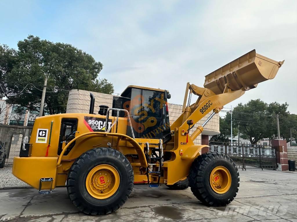 CAT 950 GC Фронтальні навантажувачі