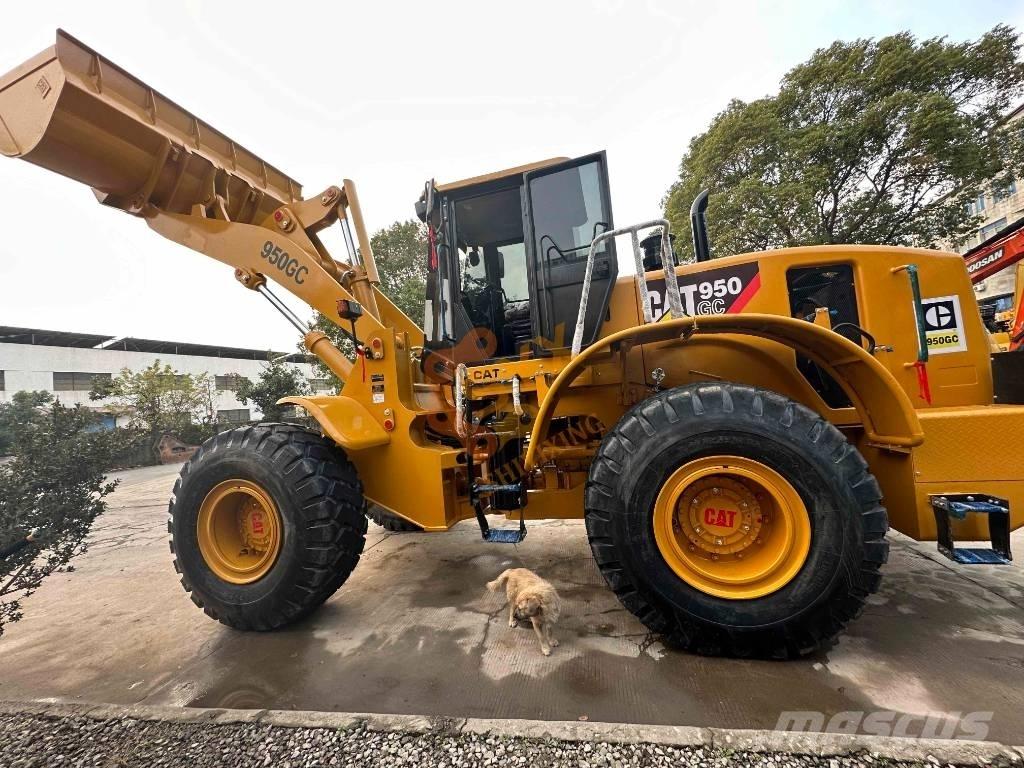CAT 950 GC Фронтальні навантажувачі