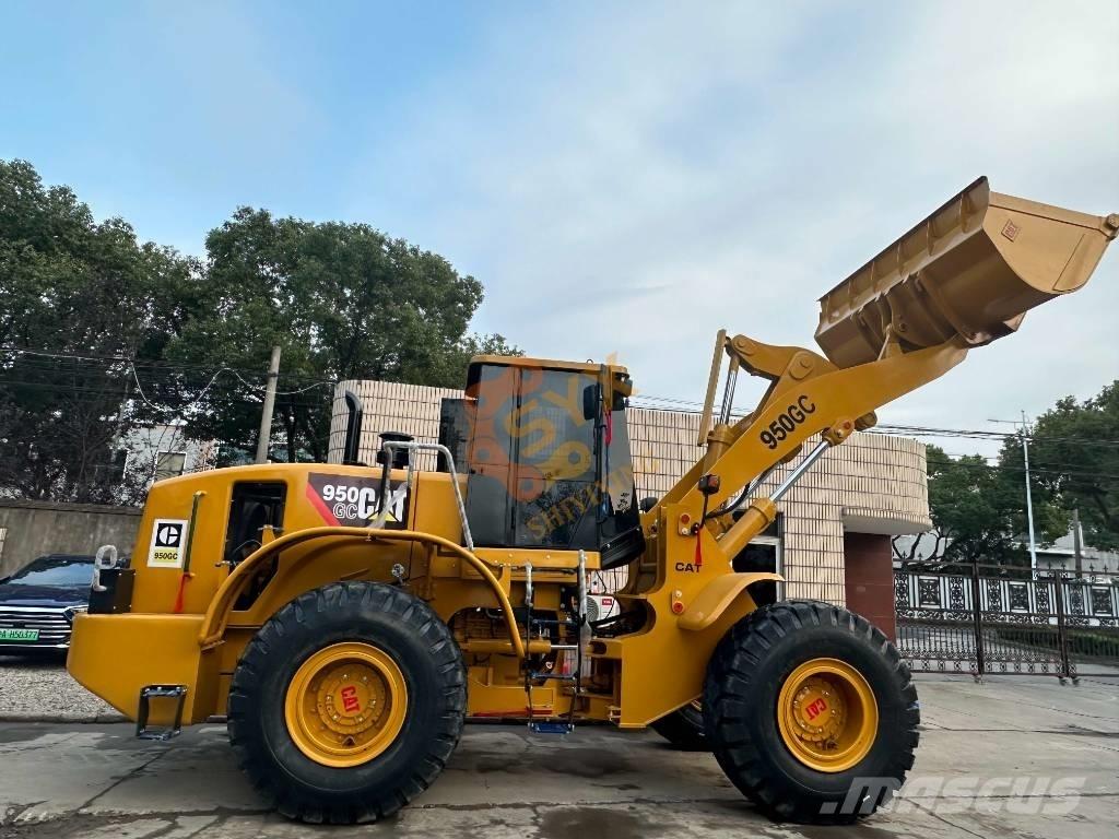 CAT 950 GC Фронтальні навантажувачі