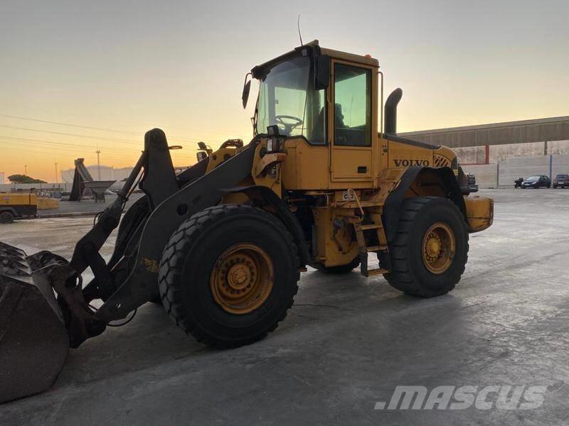 Volvo L 90 E Фронтальні навантажувачі