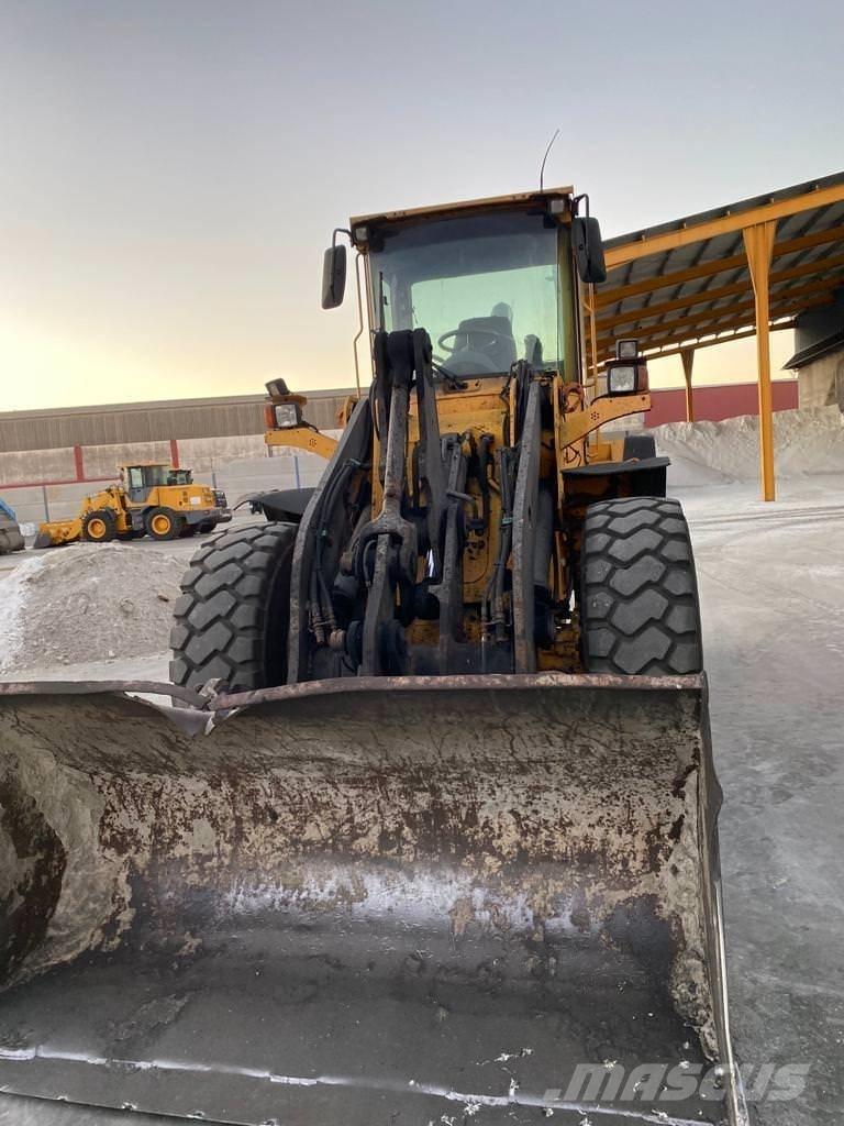 Volvo L 90 E Фронтальні навантажувачі