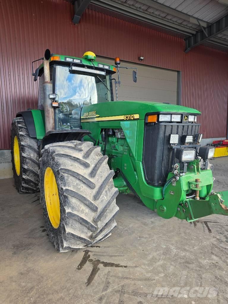 John Deere 8310 Трактори