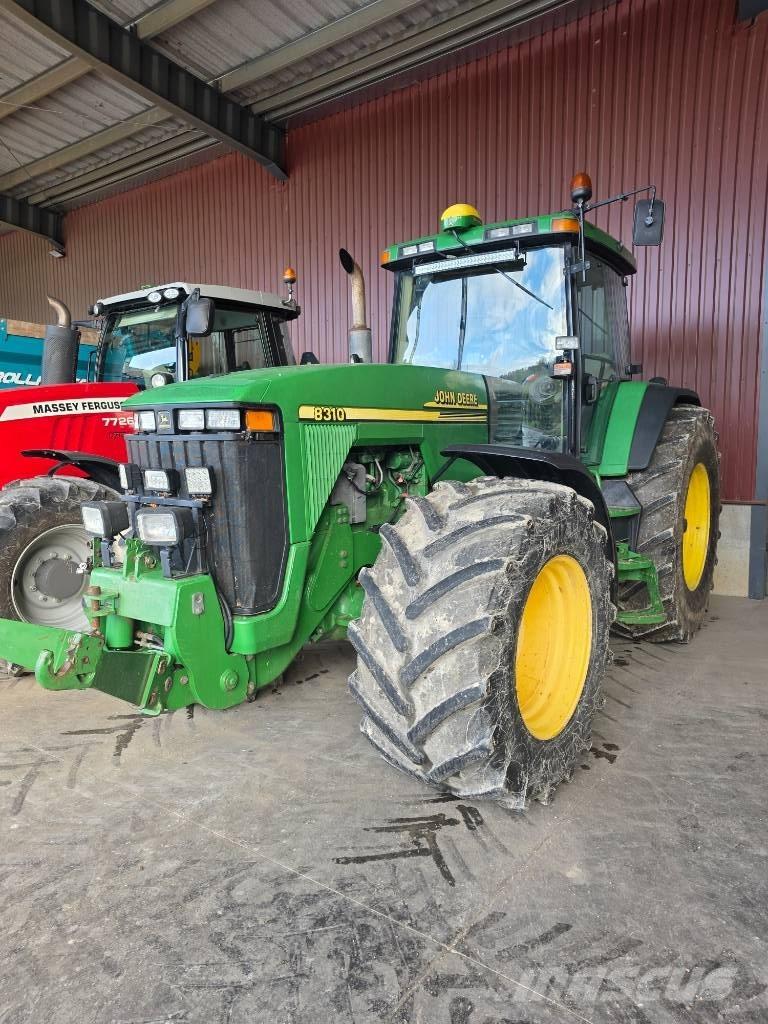 John Deere 8310 Трактори