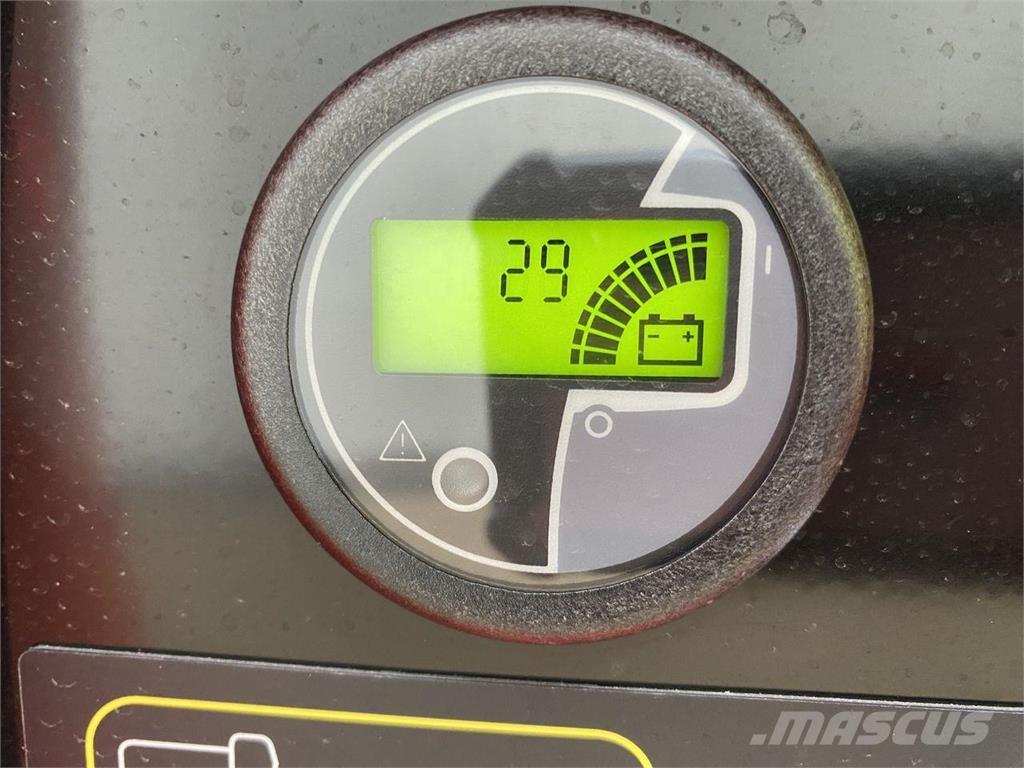 Manitou 100VJR Вертикальні щоглові підйомники