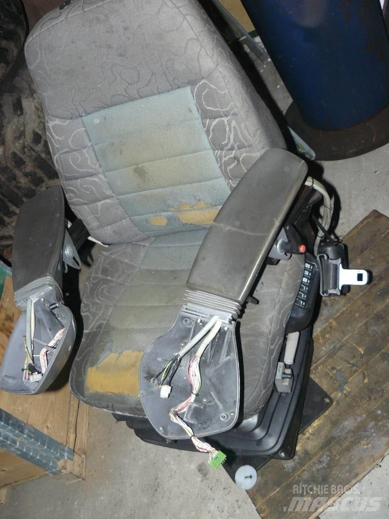 Timberjack 1070D Кабіна