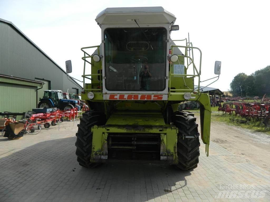 CLAAS Dominator 86 Зернозбиральні комбайни