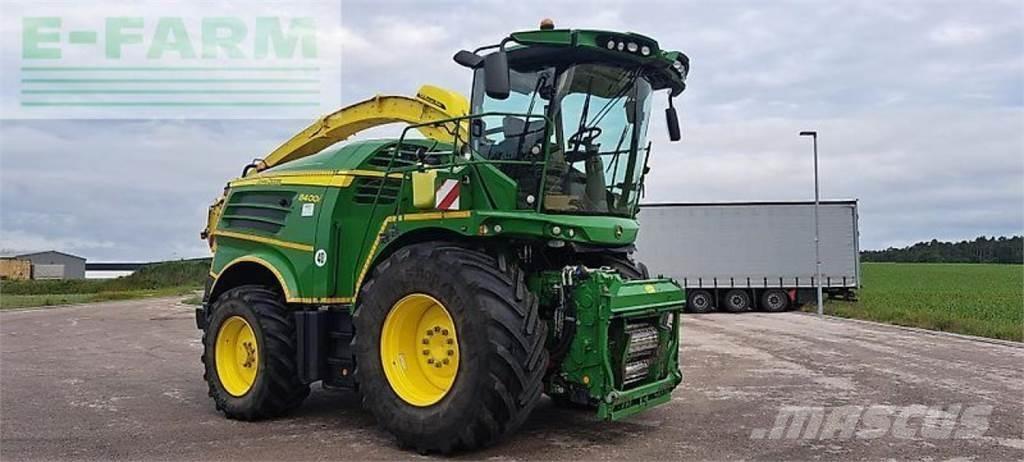 John Deere 8400 Кормозбиральні комбайни