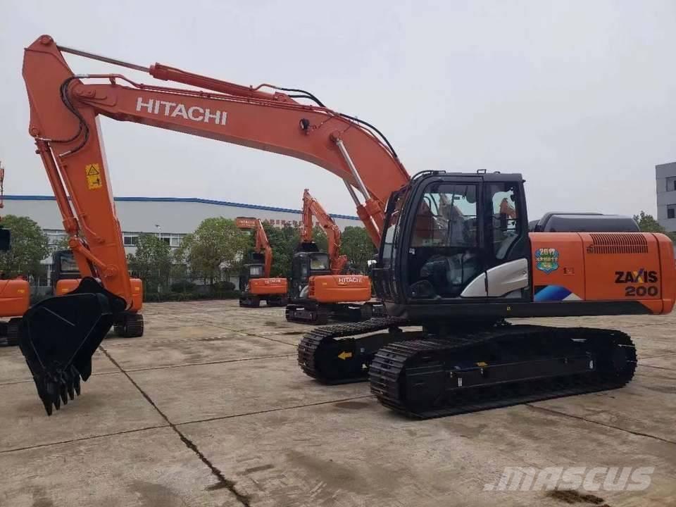 Hitachi zx200 Гусеничні екскаватори