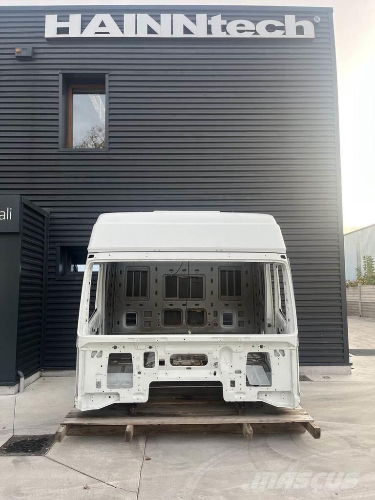 Iveco EUROSTAR Кабіни