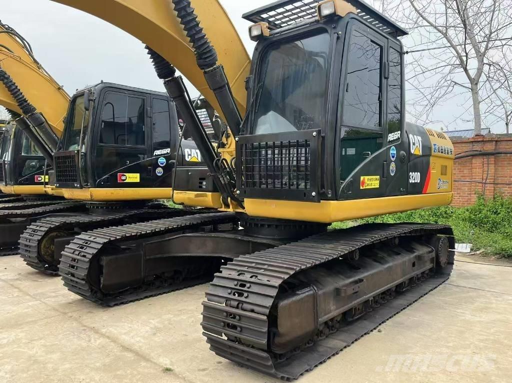 CAT 320 D Гусеничні екскаватори