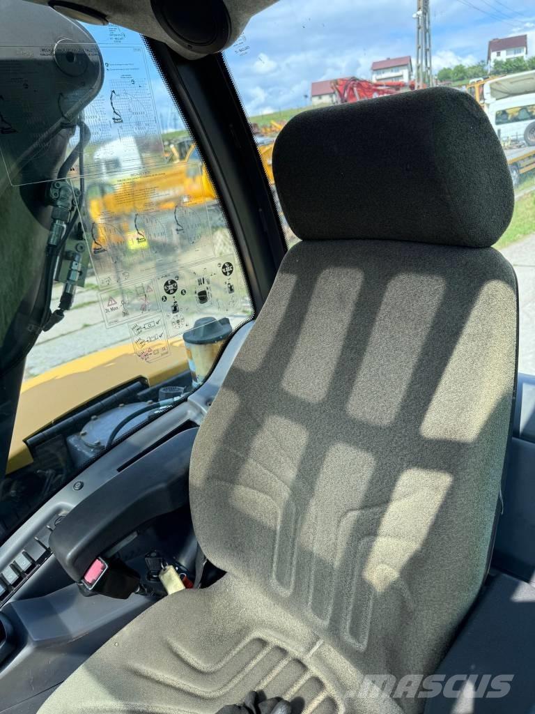 Mecalac 8 MCR Середні екскаватори 7т. - 12т.