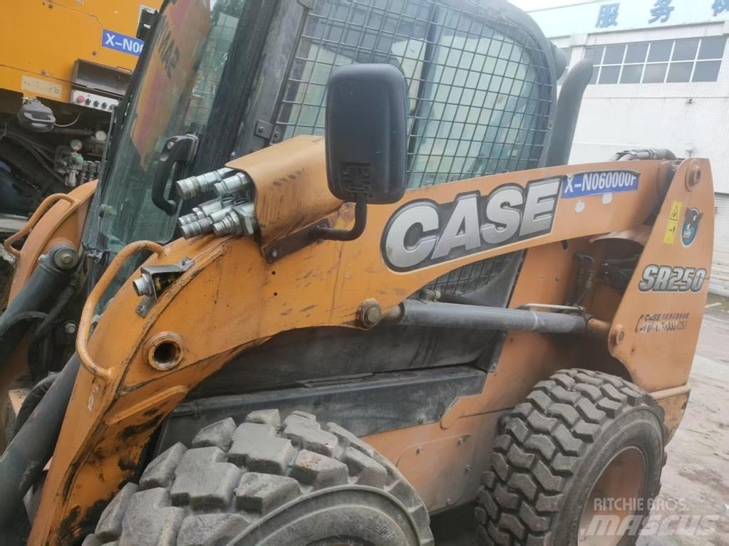 CASE SR 250 Міні-навантажувачі