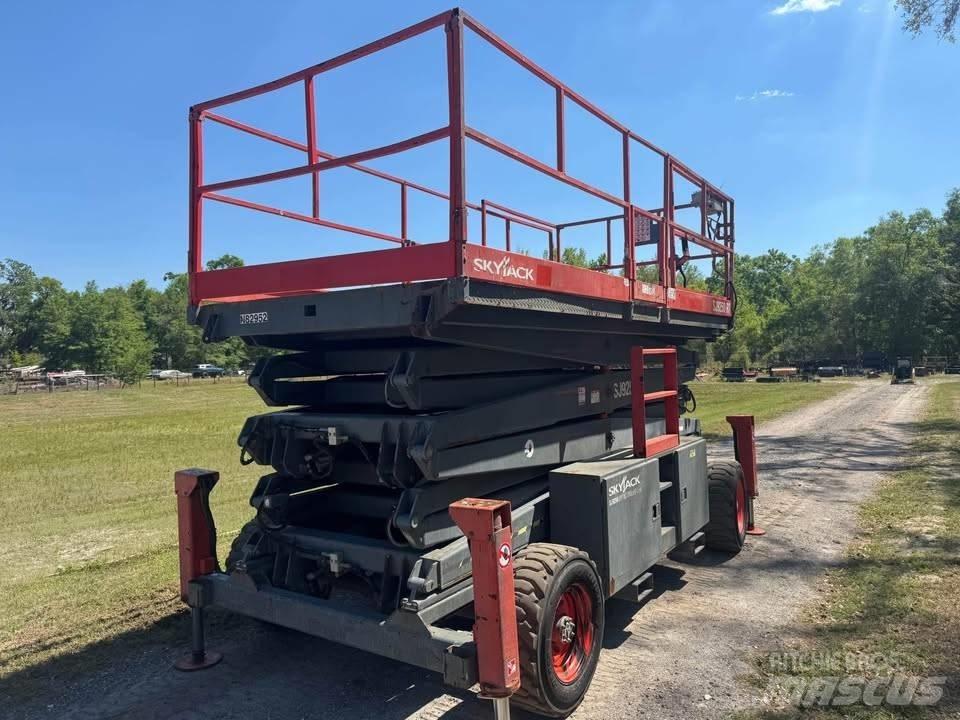 SkyJack SJ 9250 RT Підйомники-ножиці