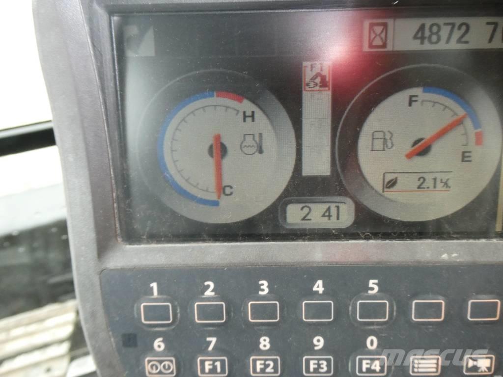 Hitachi ZX 135 US-3 Гусеничні екскаватори