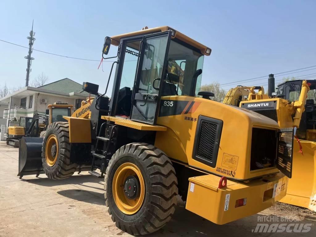 LiuGong 835 Гусеничні екскаватори