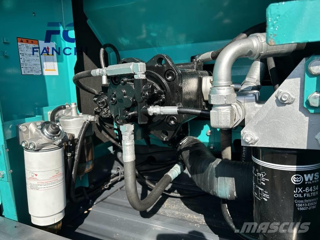 Kobelco SK 200 Гусеничні екскаватори