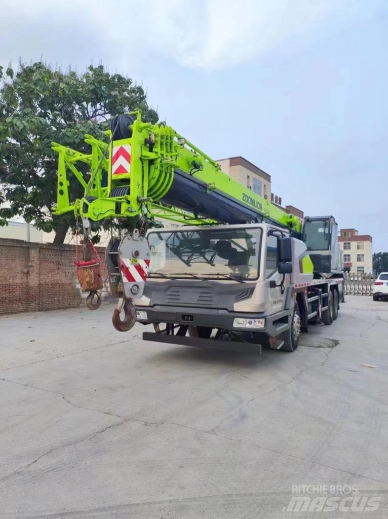 Zoomlion QY25H автокрани