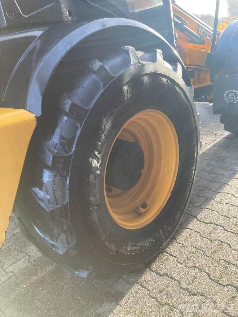 JCB TM 310 S Телескопічний навантажувач