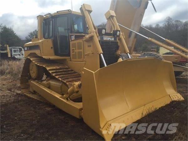 CAT D 6 R Гусеничні бульдозери
