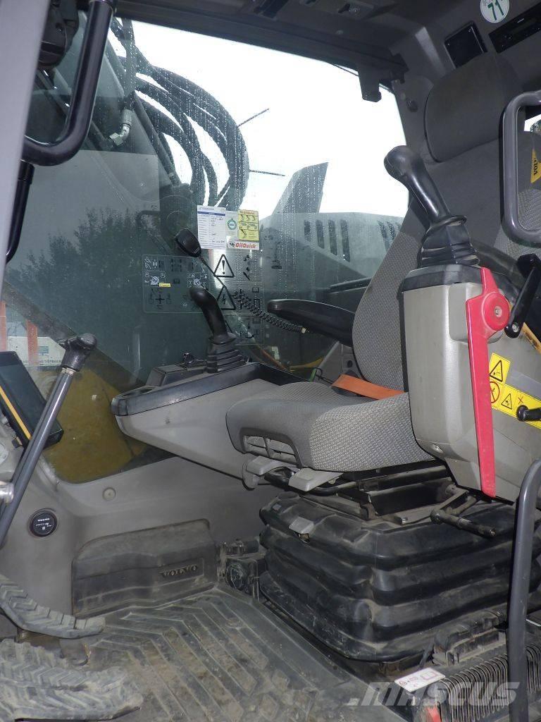 Volvo ECR 235 E Гусеничні екскаватори