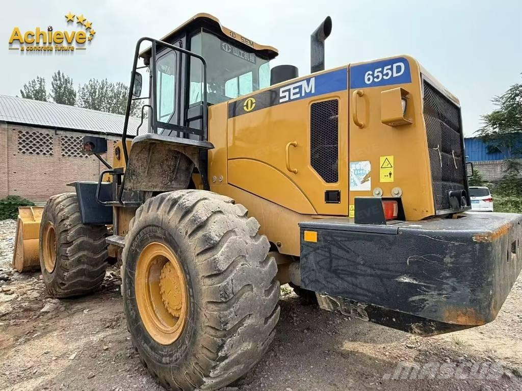SEM 655D Фронтальні навантажувачі