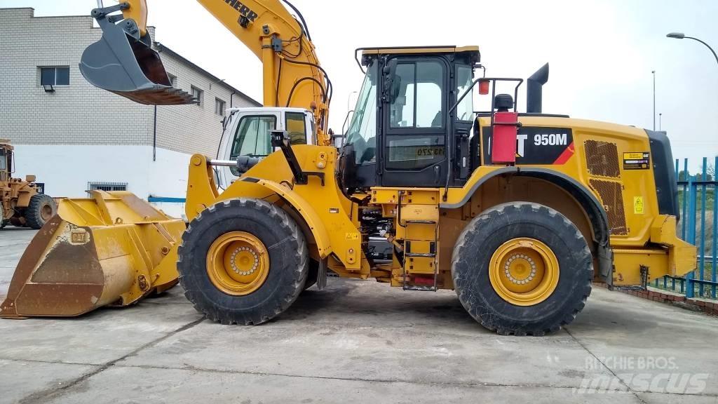 CAT 950M Фронтальні навантажувачі