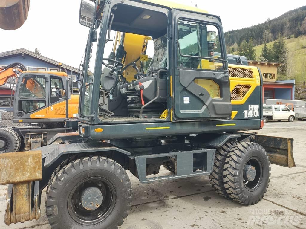Hyundai HW140 Колісні екскаватори