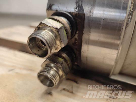 Merlo 40.25  actuator Бони і ковші