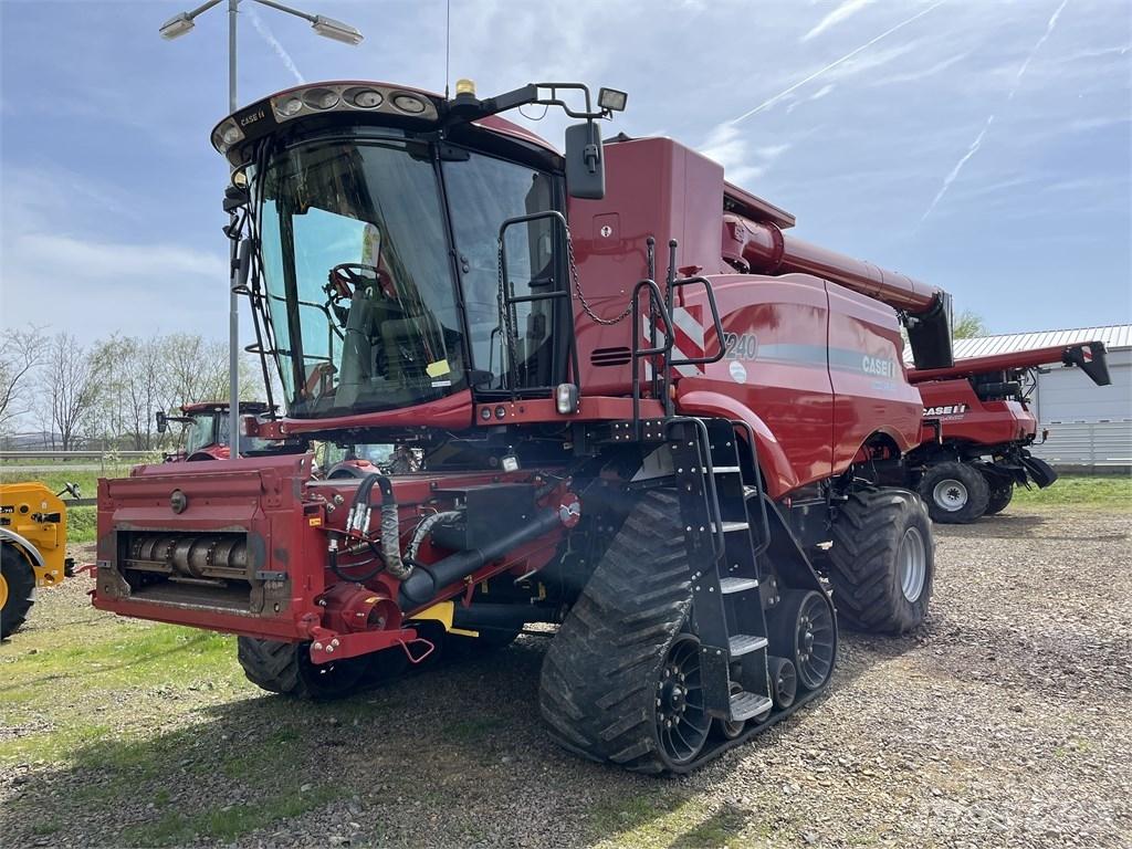 Case IH AF 7240 Зернозбиральні комбайни