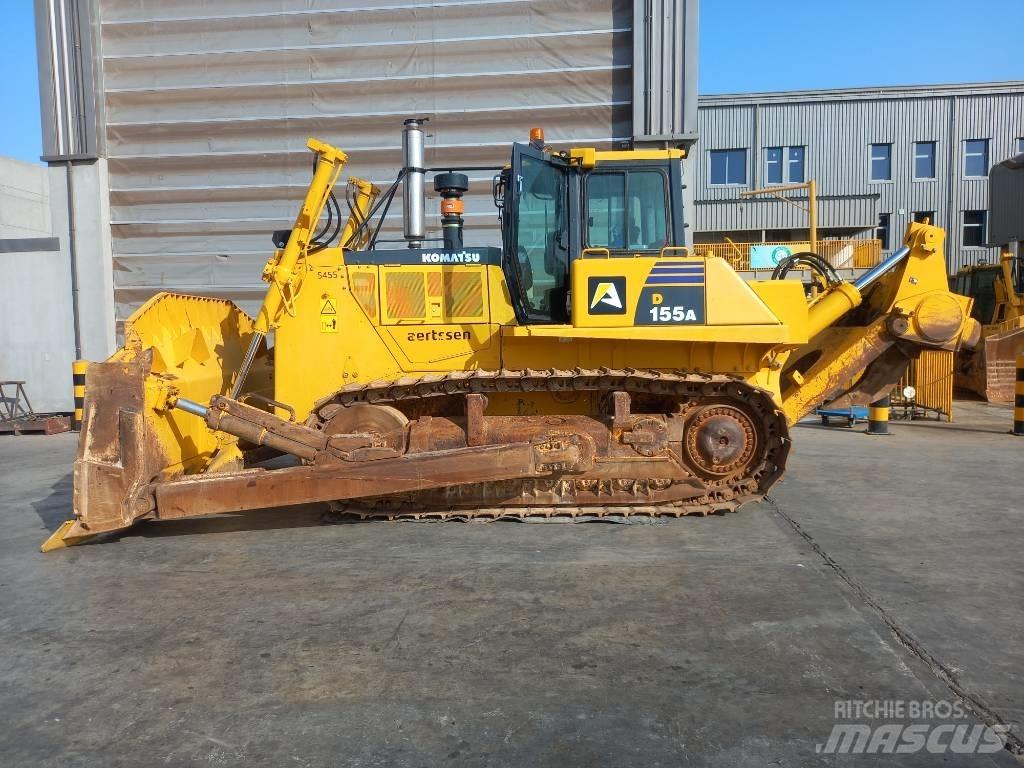 Komatsu D155A-6R Гусеничні бульдозери