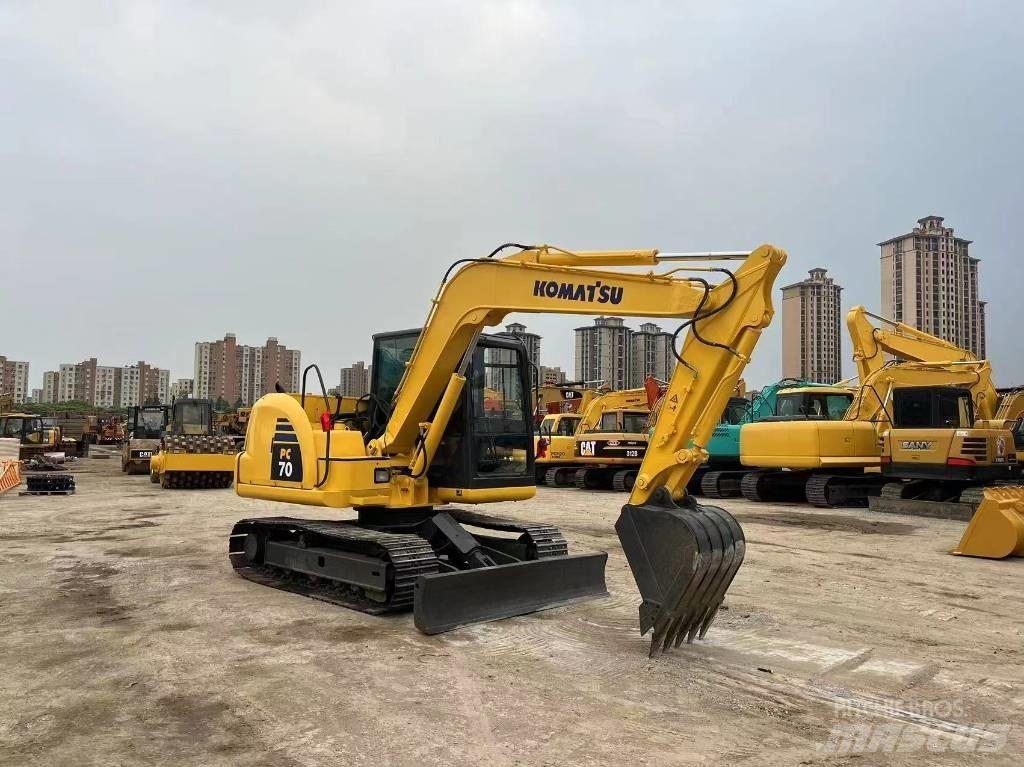 Komatsu PC70-8 Гусеничні екскаватори