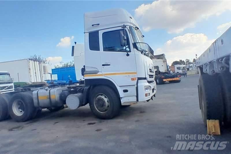 UD QUESTER GWE440 Вантажівки / спеціальні