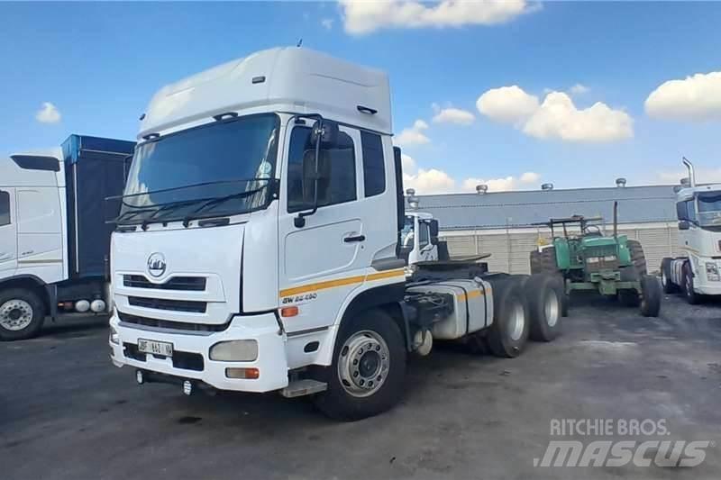 UD QUESTER GWE440 Вантажівки / спеціальні