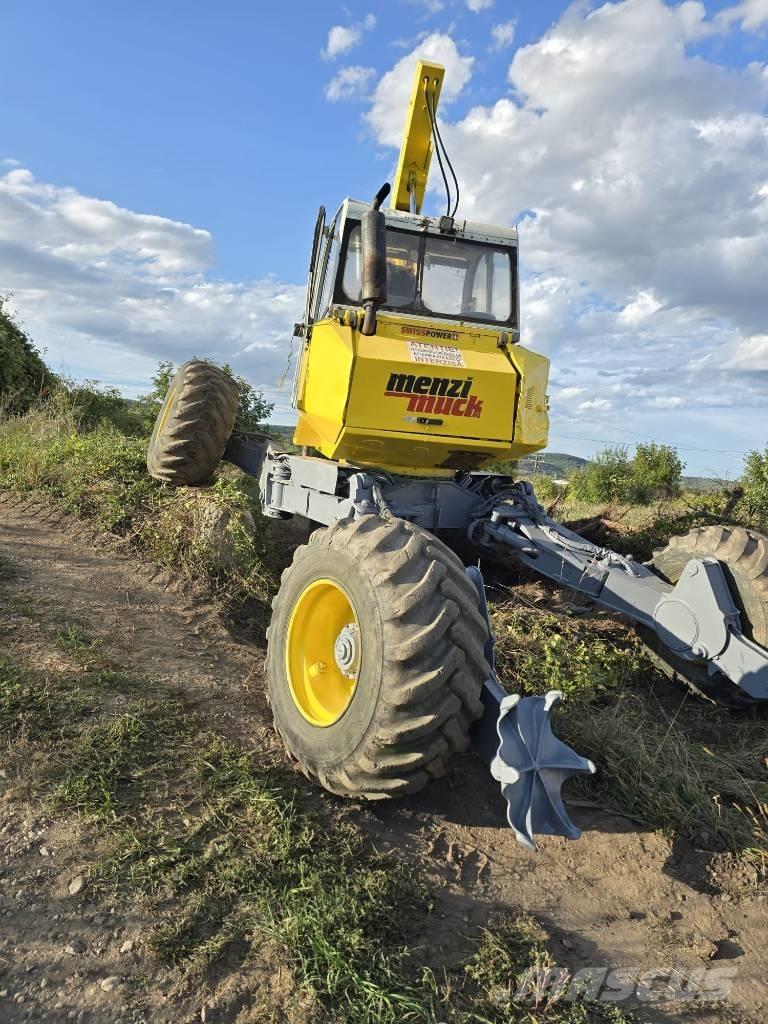 Menzi Muck A71 Колісні екскаватори