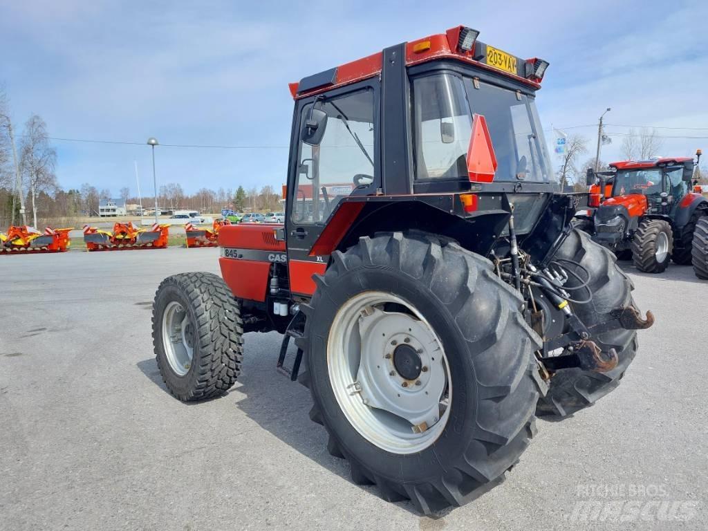 Case IH 845 XL Turbo Трактори
