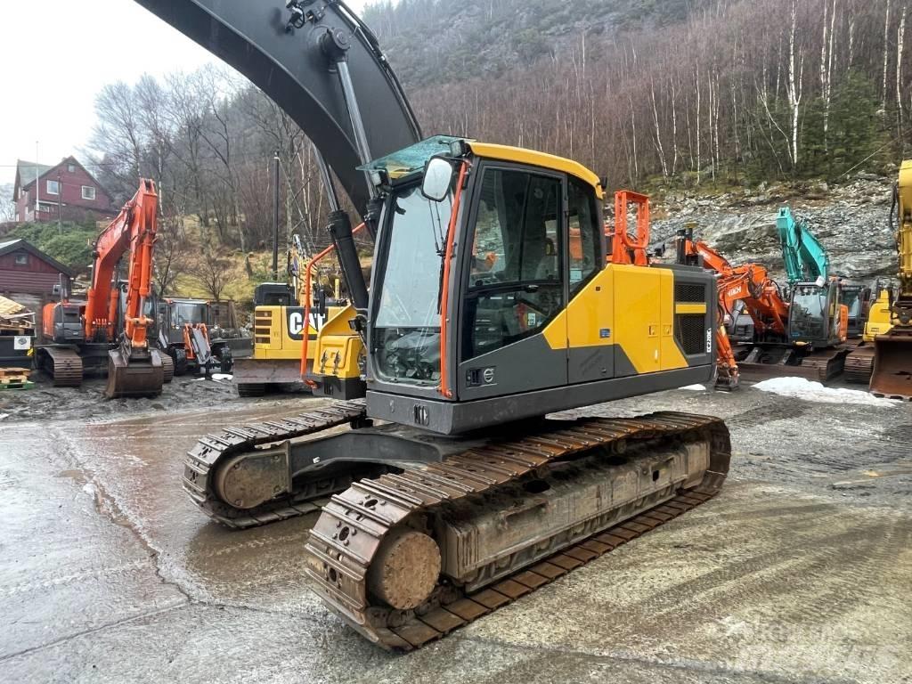 Volvo EC 220 EL Гусеничні екскаватори