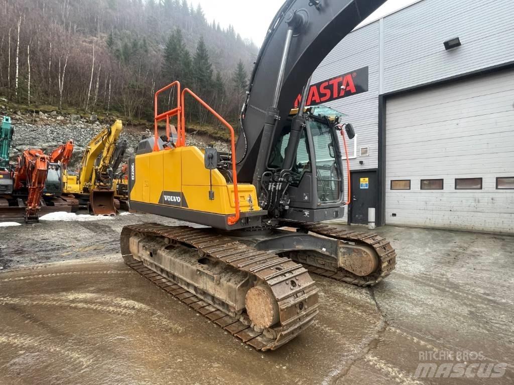 Volvo EC 220 EL Гусеничні екскаватори