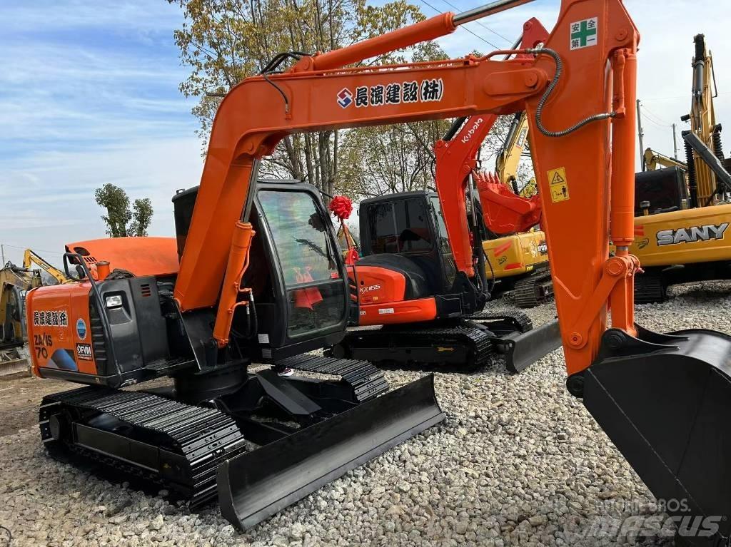 Hitachi 70 Гусеничні екскаватори
