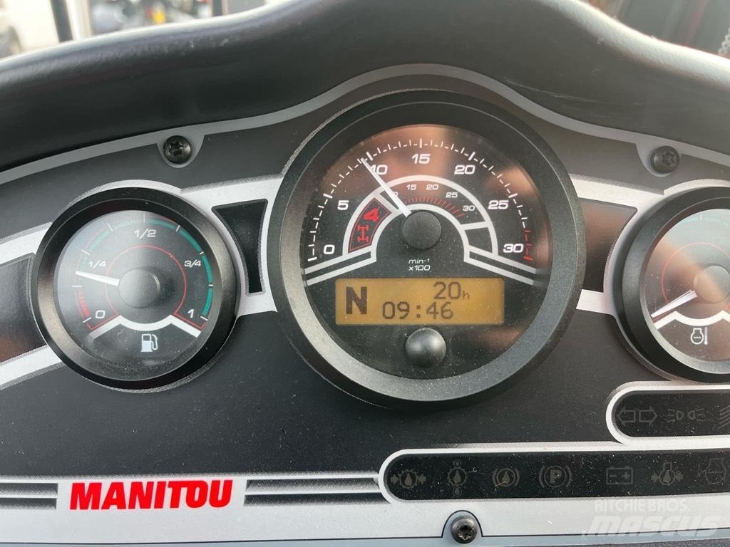 Manitou MT 933 Телескопічні навантажувачі