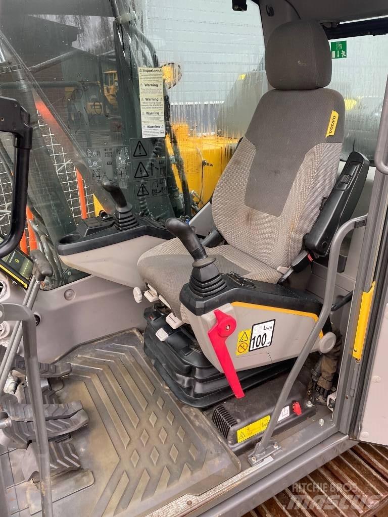 Volvo EC140E Гусеничні екскаватори