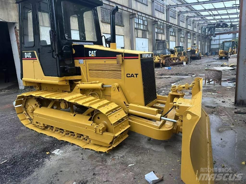CAT D 4 C Гусеничні бульдозери