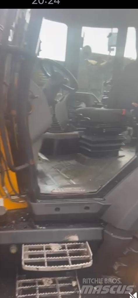 JCB 3CX Compact Екскаватори-навантажувачі