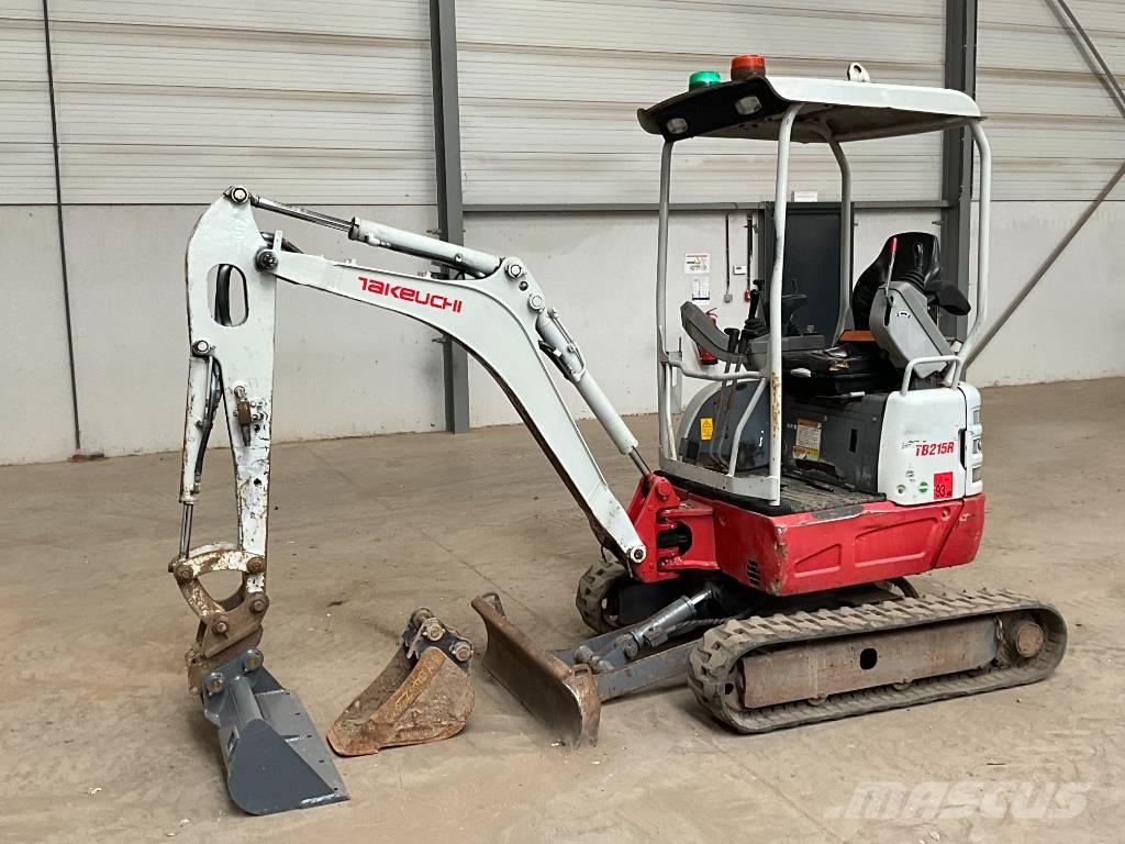 Takeuchi TB 215 R Міні-екскаватори < 7т
